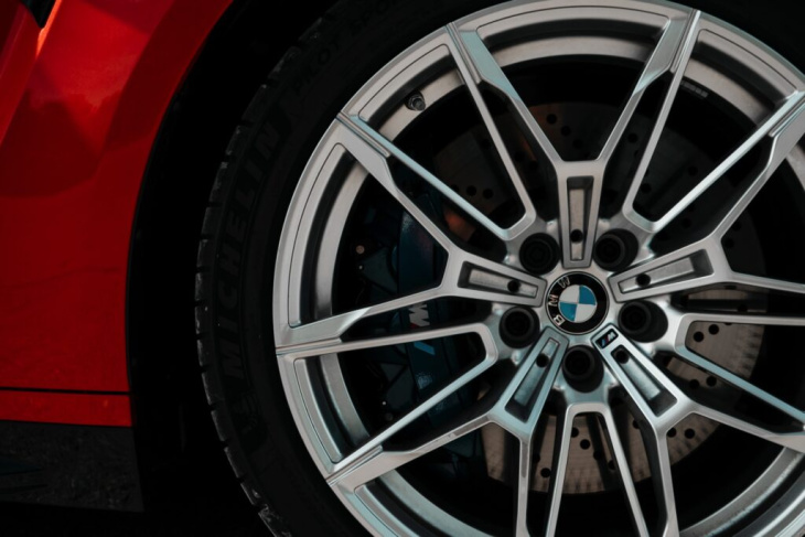 bmw m4 cabrio: fotos zeigen 530-ps-facelift in toronto rot