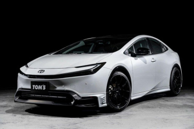 Toyota Prius Tuning von Tom’s Racing verleiht dem Hybrid Flügel