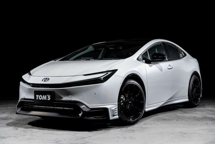 toyota prius tuning von tom’s racing verleiht dem hybrid flügel