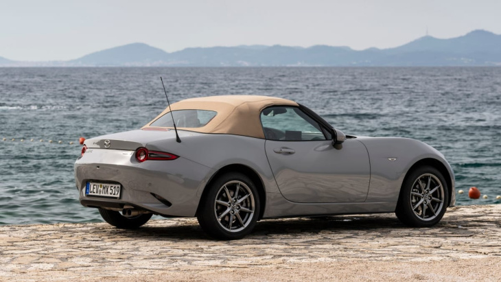 der mazda mx-5 feiert geburtstag - und bekommt ein facelift