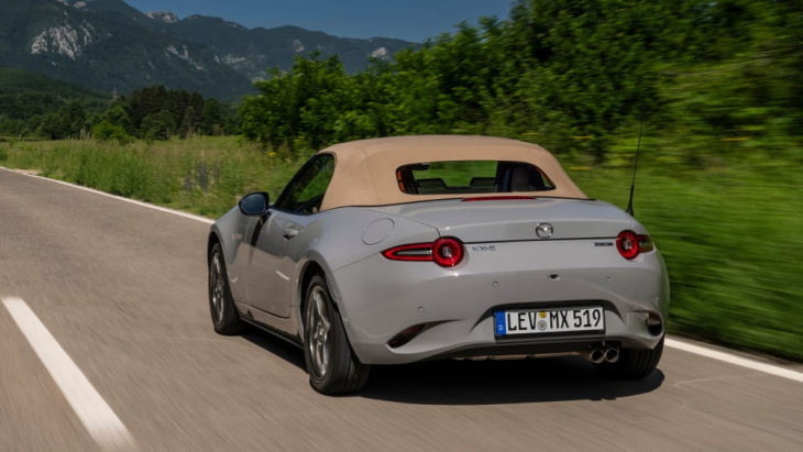 bildergalerie: der mazda mx-5 (2024) und seine vorgänger - kicker