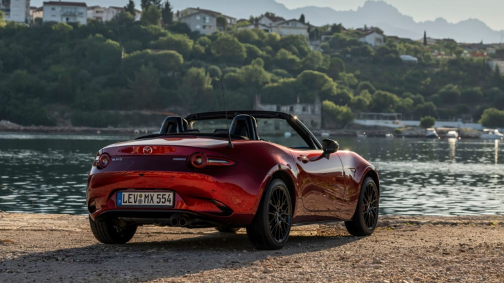 bildergalerie: der mazda mx-5 (2024) und seine vorgänger - kicker