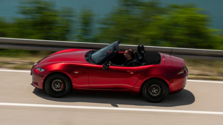 bildergalerie: der mazda mx-5 (2024) und seine vorgänger - kicker