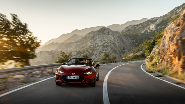 bildergalerie: der mazda mx-5 (2024) und seine vorgänger - kicker