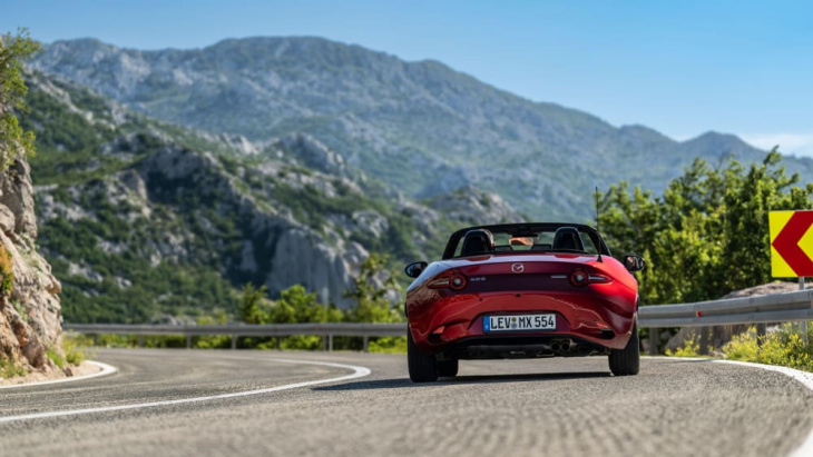 bildergalerie: der mazda mx-5 (2024) und seine vorgänger - kicker