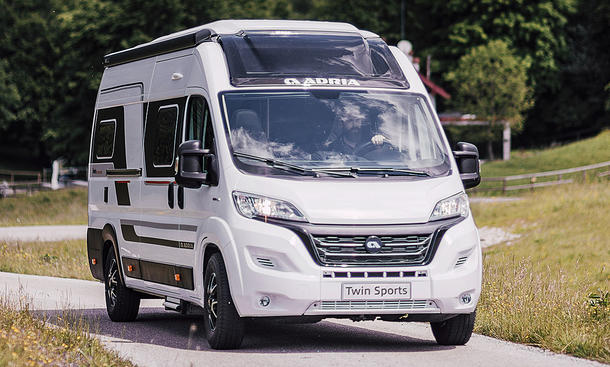 wohnmobile, wohnmobil-neuheit, vierzylinder-motor, verbrenner, transporter, newsletter, neuheiten, citroën, citroën jumper, fiat, fiat ducato, adria twin (sports): preis/ausstattung