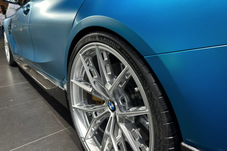 frozen tulum blue: bmw m3 facelift mit m performance parts