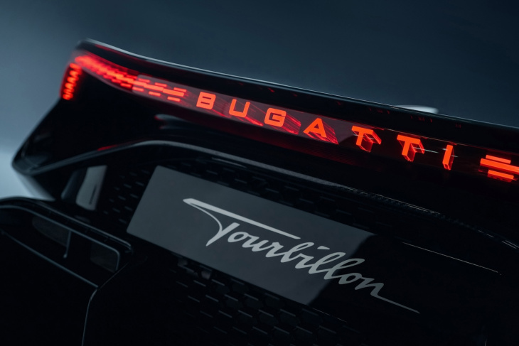 bugatti tourbillon: die maximale analogie