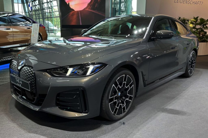 mit facelift-niere & dravitgrau: bmw i4 xdrive40 m sport pro