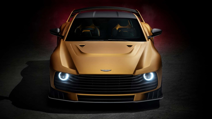 der neue aston martin valiant (2024) mit v12 und schaltgetriebe