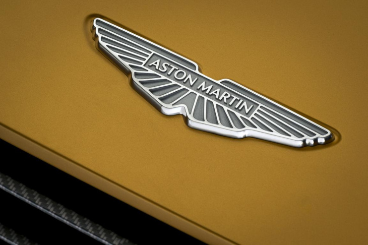 2024 aston martin valiant: mit v12, schaltgetriebe & als limitierte edition!