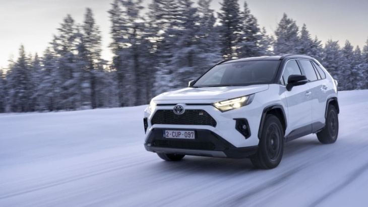 vollhybrid-suvs in bildern: toyota rav 4 hybrid, honda cr-v - kicker