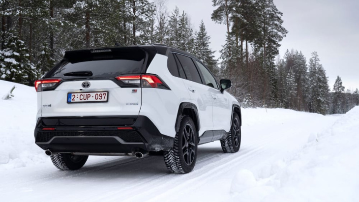 vollhybrid-suvs in bildern: toyota rav 4 hybrid, honda cr-v - kicker