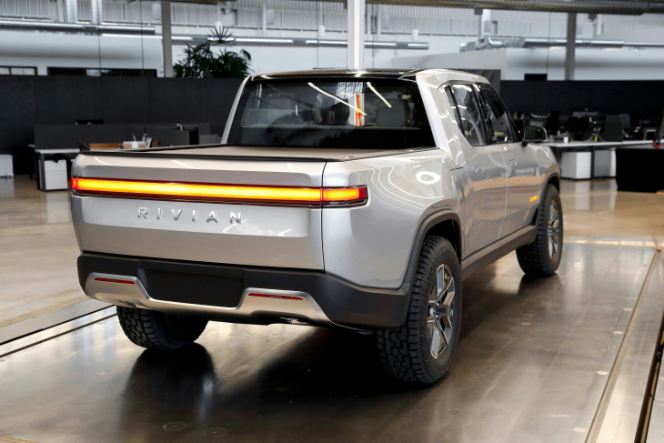 „ein echtes schnäppchen“: volkswagen will milliarden in tesla-herausforderer rivian stecken