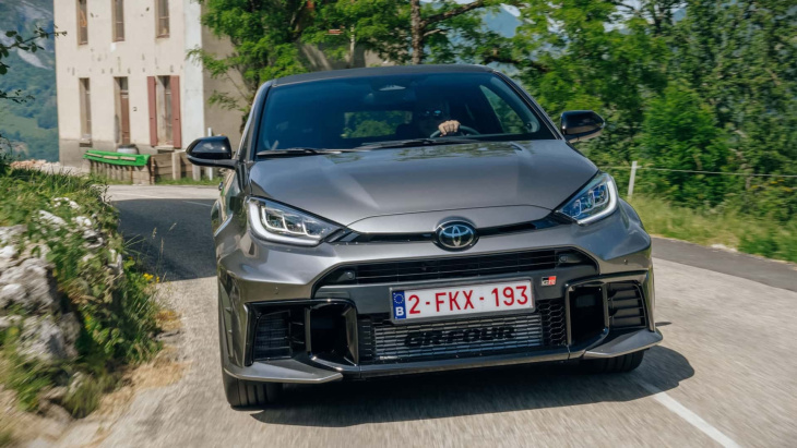 toyota gr yaris (2024) im test: kompromisslose westentaschenrakete?