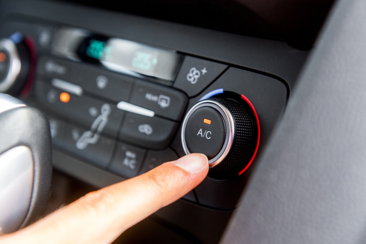 klimaanlage im auto: dafür zahlen verbrenner-fahrer eine strafe – e-auto-fahrer nicht