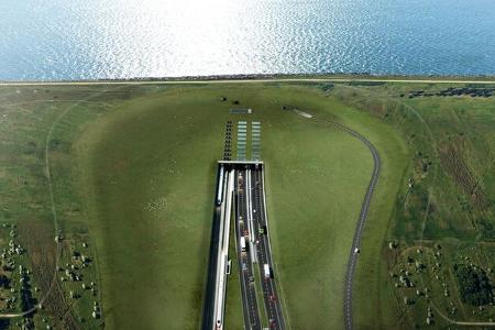 wie der fehmarnbelt-tunnel die ostsee unterquert