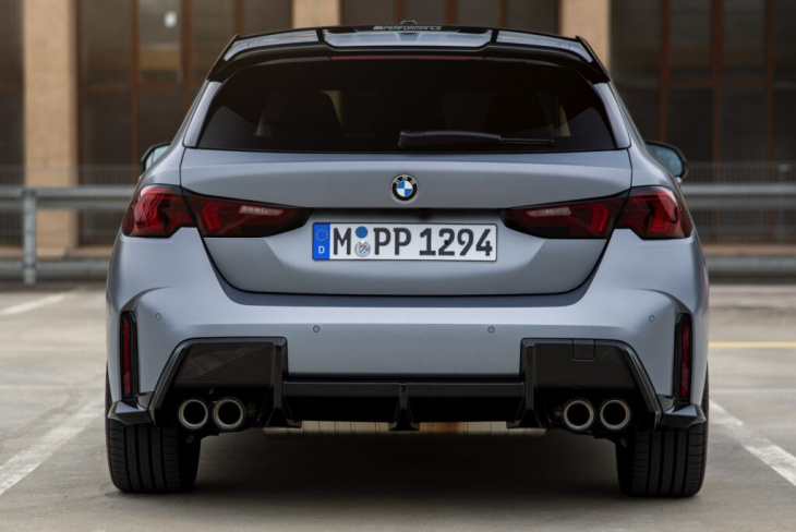 bmw 1er f70: m135 in frozen grey mit m performance tuning