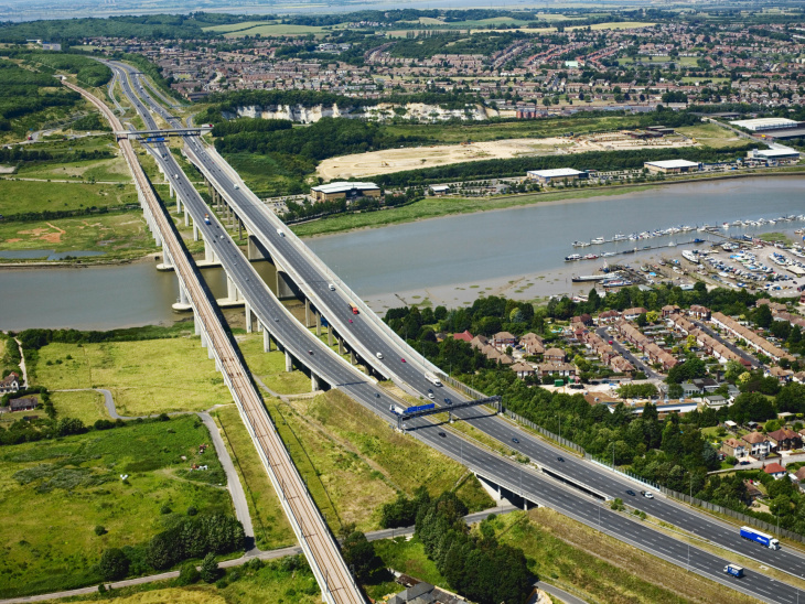 kennen sie die geschichte der autobahnen und schnellstraßen?