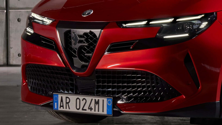 alfa romeo junior: hybrid, elektro und veloce im vergleich