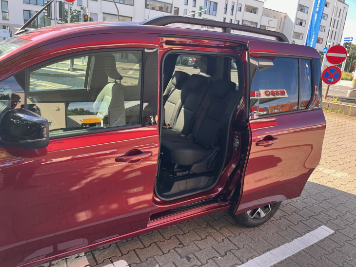 nissan townstar ev kombi im test: ein held des alltages