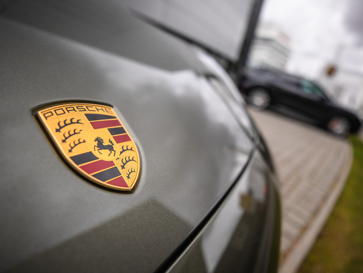 porsche verkaufte im ersten halbjahr weniger autos