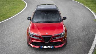 fahrbericht alfa romeo junior veloce​: spitzenversion mit 207 kw