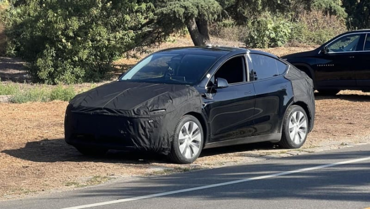 neues tesla model y gesichtet: so sieht das juniper-e-auto aus