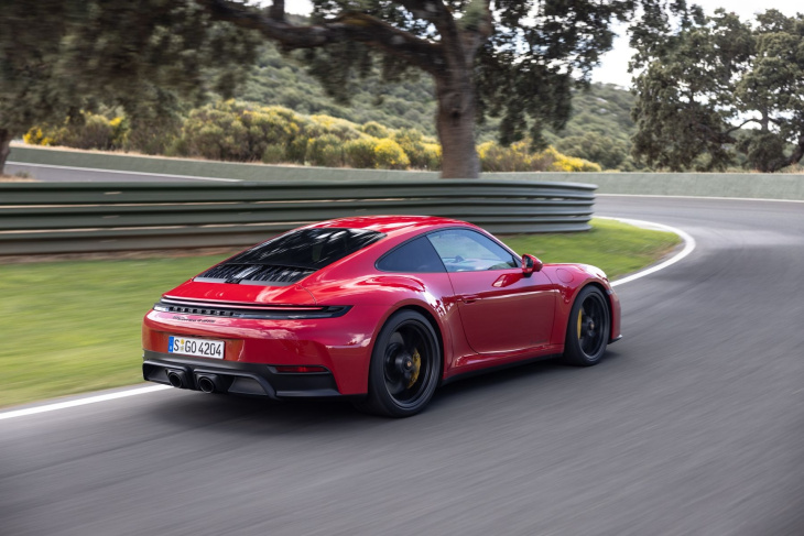 porsche 911 carrera gts t-hybrid: souverän trotz speckrolle