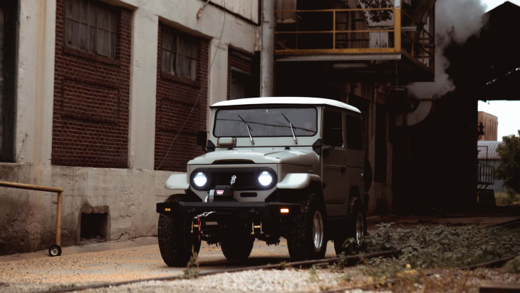 toyota fj restomod: klassiker im neuen look von ecd auto design