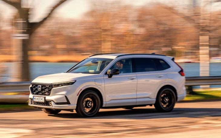 test: honda cr-v e:phev, groß in fahrt