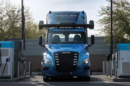 500-km-transportband statt lkw-verkehr