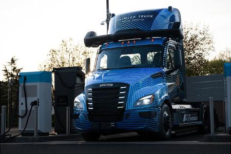 500-km-transportband statt lkw-verkehr