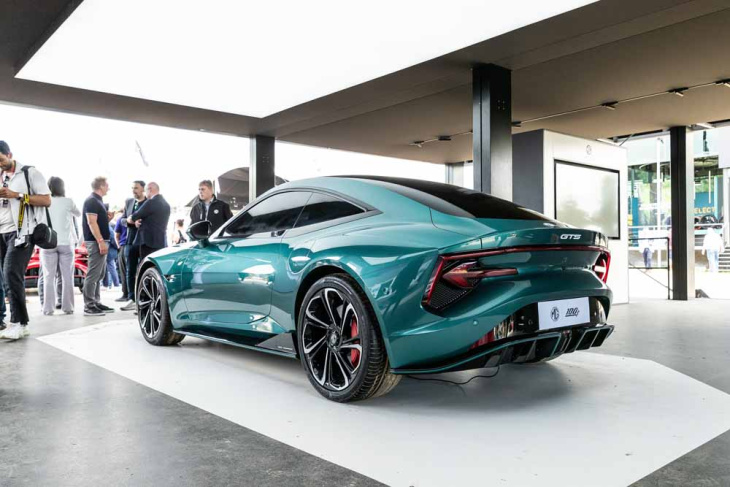 goodwood fos 2024: weltpremiere des mg cyber gts – schöner und praktischer als der cyberster