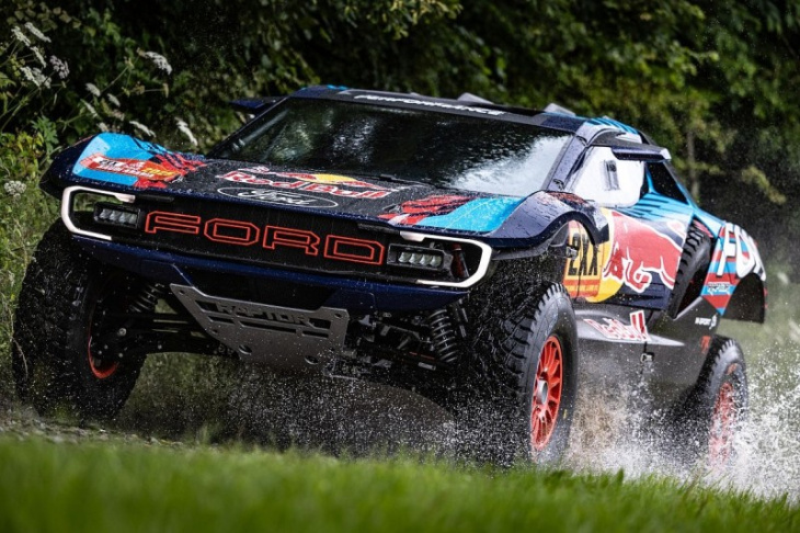 rallye dakar 2025: ford präsentiert in goodwood den neuen raptor t1+