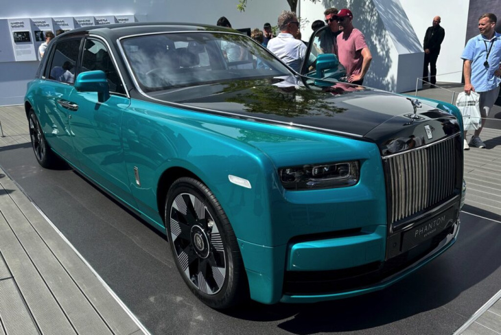 ende der fahnenstange: rolls-royce phantom ewb in diba teal