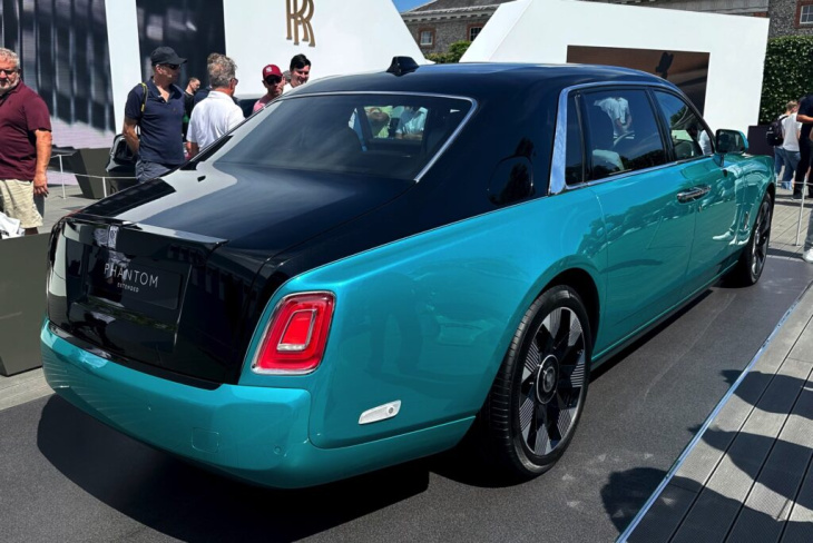 ende der fahnenstange: rolls-royce phantom ewb in diba teal