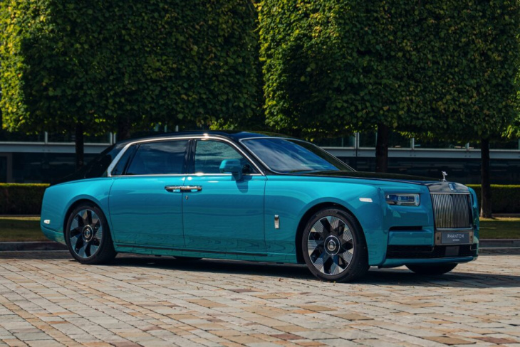 ende der fahnenstange: rolls-royce phantom ewb in diba teal