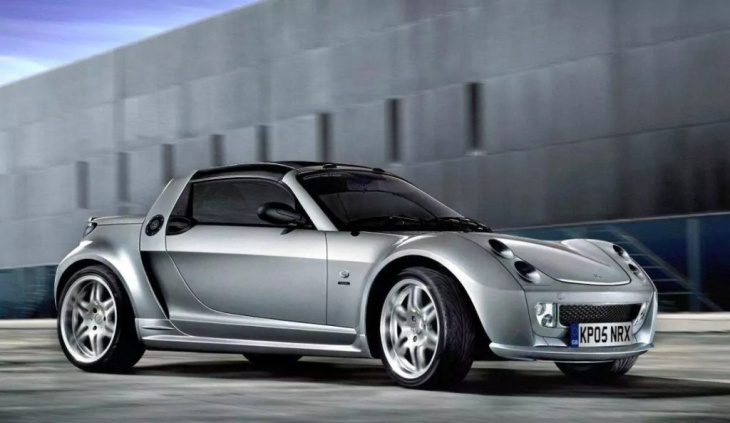 der smart roadster könnte in einer 100% elektrischen version zurück sein.