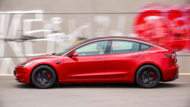 Tesla Model 3 Performance (2024) im ausführlichen Test
