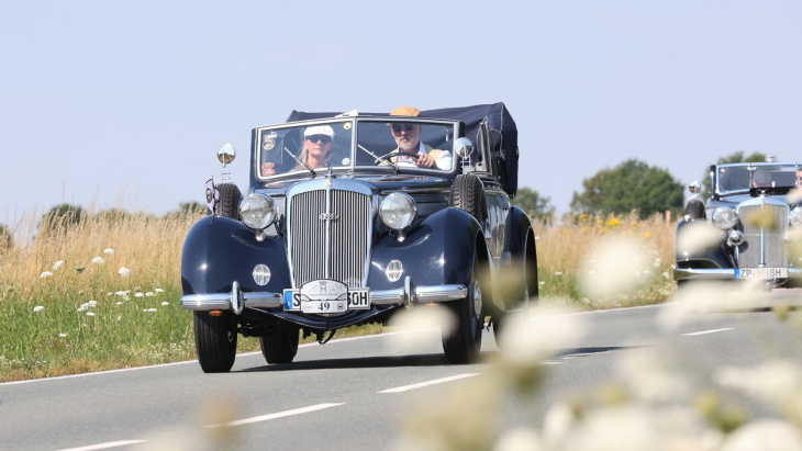 bildergalerie: die schönsten autos bei der großen oldtimer-rallye in zwickau