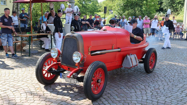 bildergalerie: die schönsten autos bei der großen oldtimer-rallye in zwickau