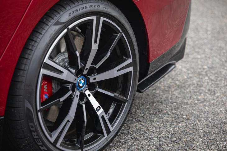 bmw i5 m60 touring: 600-ps-kombi mit m performance parts