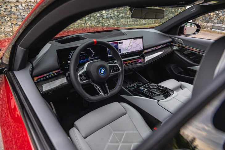 bmw i5 m60 touring: 600-ps-kombi mit m performance parts