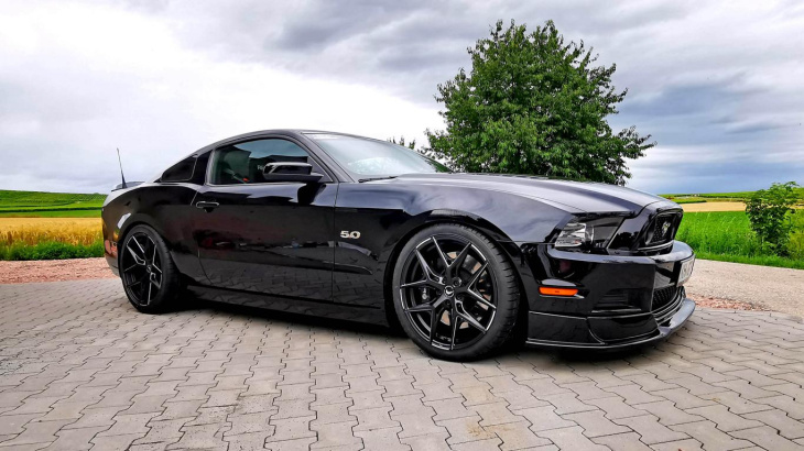 custom ford mustang: klassiker auf europäischen straßen