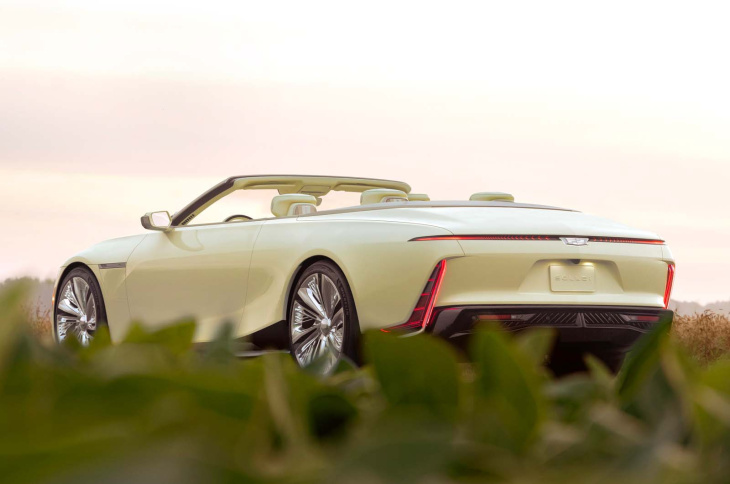 cadillac sollei konzept gibt vorschau auf luxuriöses elektrisches drop-top