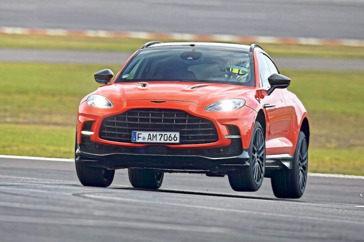 aston martin dbx707 im supertest