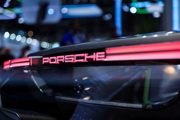 porsche erwartet wegen lieferproblemen mehrwöchige produktionsunterbrechungen