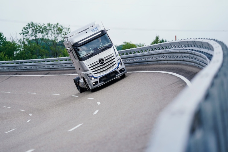 daimler truck testet wasserstoff-lkw im realen betrieb