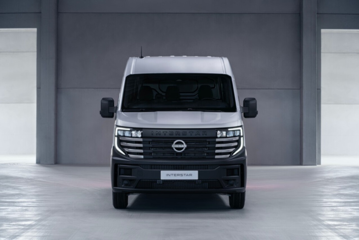 nissan interstar – premiere naht